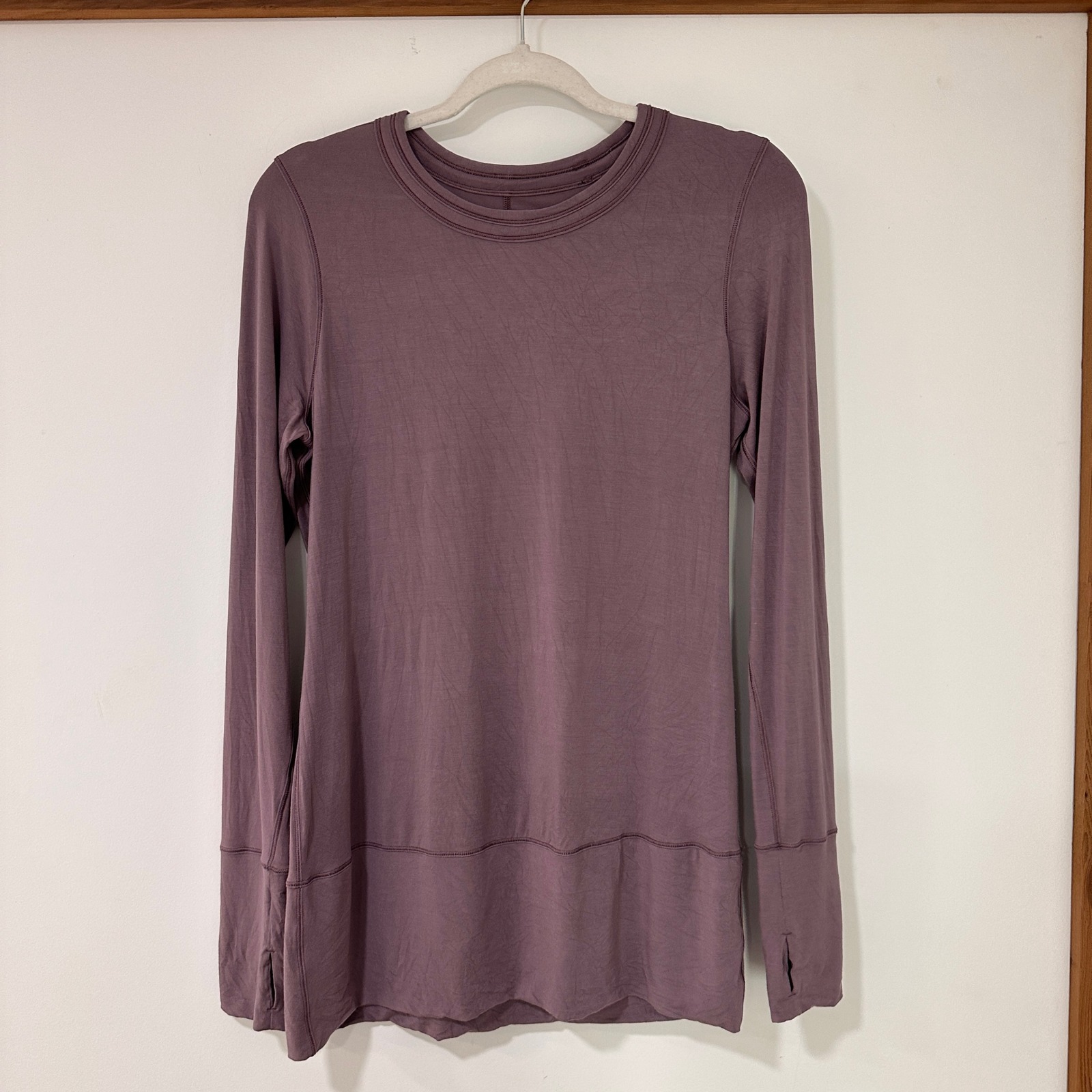 Lululemon Swiftly Tech Long Sleeve Shirt Women Size 6 Plum Thumbholes | Athletic